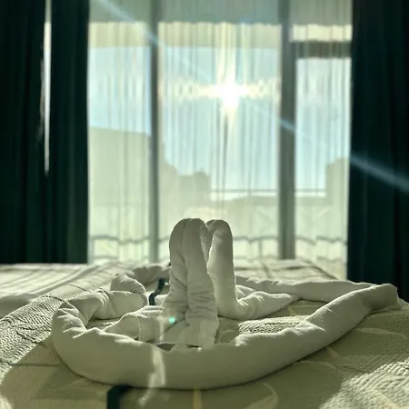 Caesars Palace 호텔 써니비치