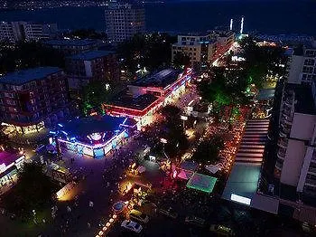 فندق Caesars Palace ساني بيتش