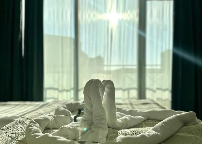 Caesars Palace Готель Сонячний Берег